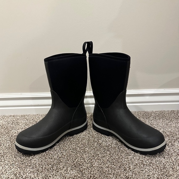 Muckboot KIDS' ELEMENT BOOT BLACK SIZE 6 LIKE NEW SNOW BOOTS - Picture 2 of 14